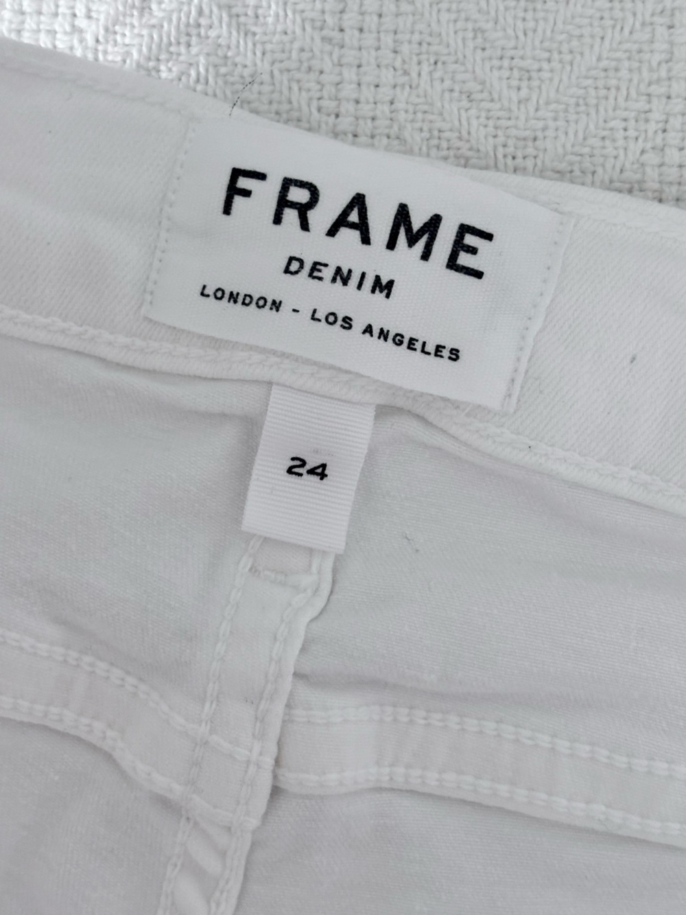 Frame Denim White Distressed Skinny Jeans - Picture 4 of 13